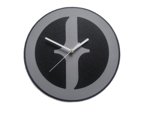 Zegar w kształcie logo FSO 90s